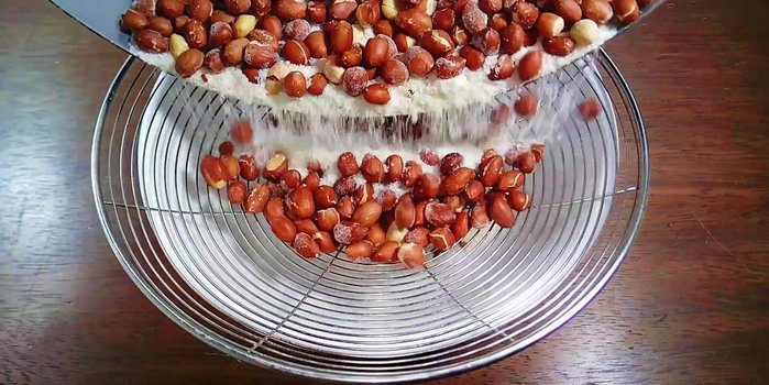 Lược bỏ muối, để riêng.