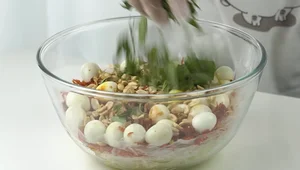 Cách làm bánh tráng trộn ngon tuyệt cú mèo - Hà Cooking