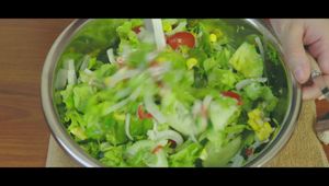 Salad rau củ tươi ngon, thanh mát - công thức đơn giản