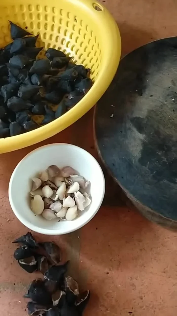 Luộc củ ấu khoảng 15 phút.
