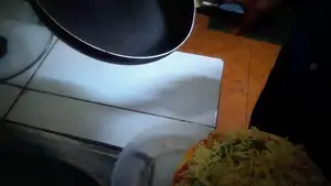Cách làm Pizza ngon tại nhà - Hướng dẫn chi tiết từng bước