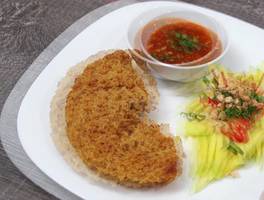 Gỏi Xoài Cá Trê Chiên Giòn Thái Lan - Chuẩn Vị Cay Ngon