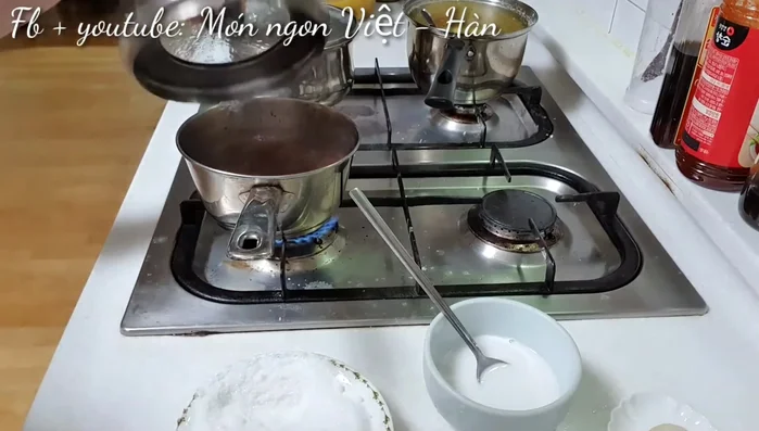 Để chè nguội.