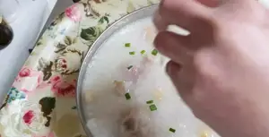Cách nấu cháo móng giò hạt sen bổ dưỡng cho bà bầu