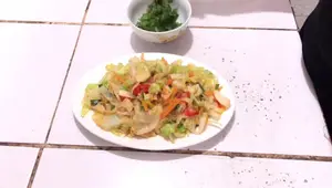 Rau Bắp Cải Xào Tỏi Giòn Ngọt - Cách Làm Ngon Đơn Giản