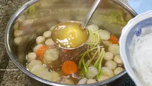 Hủ Tiếu Hải Sản Ngon Tuyệt - Cách Nấu Nước Dùng Thơm Ngon