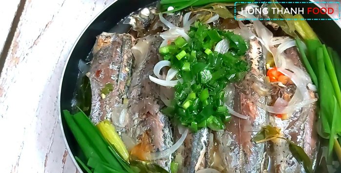 Rắc đậu phộng lên (tùy chọn).