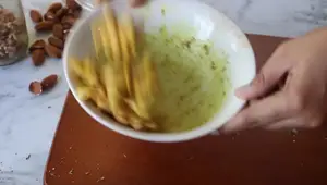 3 Món Ăn Vặt Rang Lò Vi Sóng 2 Phút Siêu Nhanh Cho Trẻ