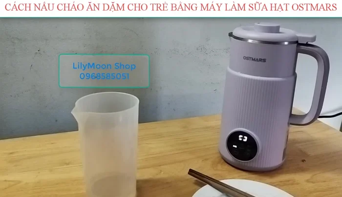 Mỗi lần nấu đủ 3 bát cháo cho bé ăn 3 bữa. (122.6)