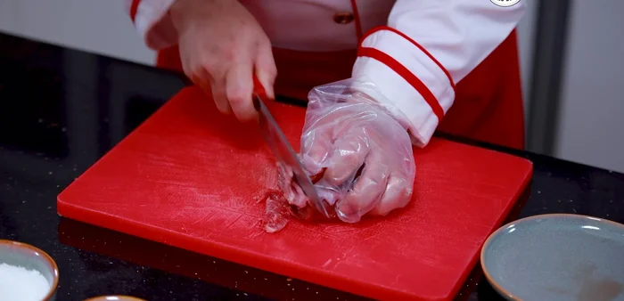 Thịt bò cắt mỏng.