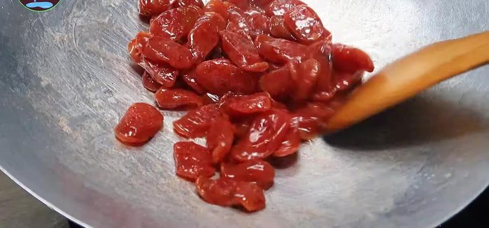 Khi nước gần cạn, giảm lửa nhỏ (134.959)