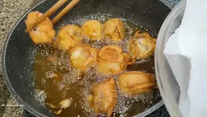 Hột Vịt Lộn Chiên Giòn - Món Ăn Vặt Ngon Lạ Miệng