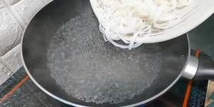 Cách Nấu Hủ Tiếu Cá Ngon Tuyệt, Nước Lèo Trong Vị Thanh