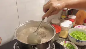 Cách nấu cháo chim bồ câu hạt sen ngon mê ly - Món ăn bổ dưỡng