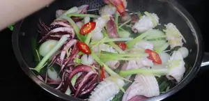 Mực Hấp Hành Giòn Thơm: Công Thức Siêu Ngon