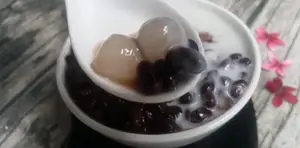 Cách làm Chè Đậu Đen Bột Lọc Dẻo Bùi Thơm Ngon