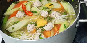 Cách Nấu Canh Chua Thịt Băm Viên Ngon Thanh Mát - Phùng Bắc TV