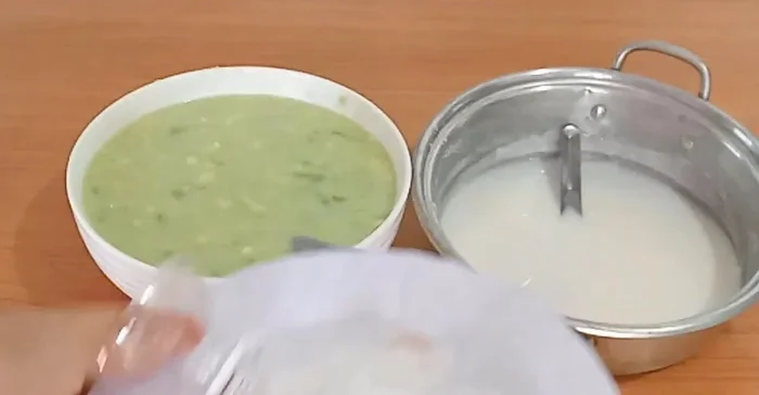Cho hỗn hợp vào túi hoặc khuôn, để đông lạnh.