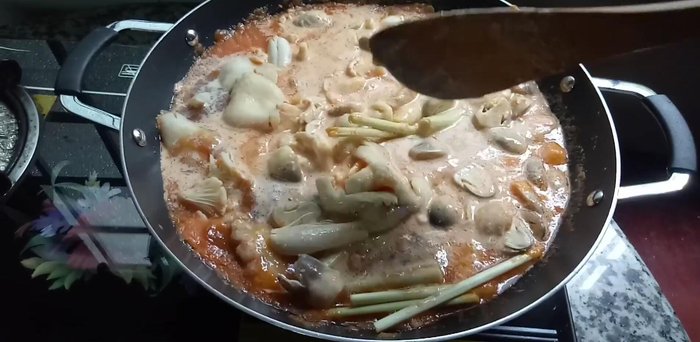 Thêm đậu hũ.