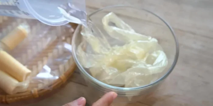 Rửa sạch vỏ Collagen, để ráo (293.52).