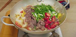 Thịt bò xào cà chua ngon tuyệt, đơn giản tại nhà