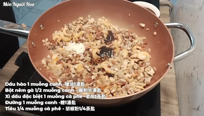 Xào hỗn hợp đến khi hơi đặc lại (252.45).