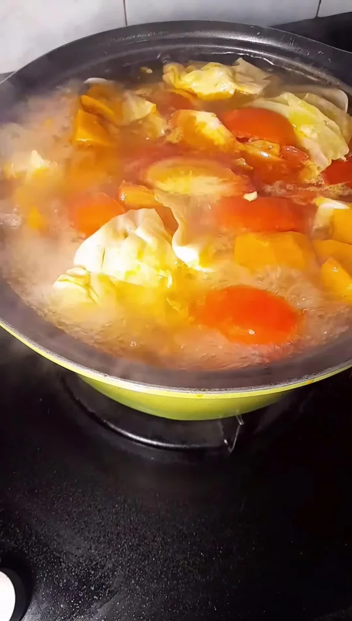 Đun sôi hỗn hợp khoảng 45 phút.