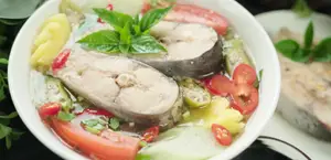 Cách nấu canh chua cá miền Nam ngon tuyệt, không bị gắt!