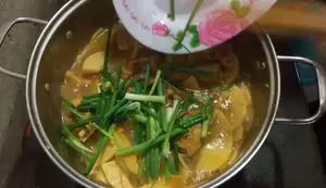 Canh Măng Tươi Thịt Gà - Món Ăn Thanh Mát Ngày Hè