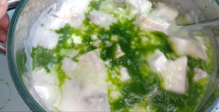 Nấu sôi trở lại, thêm vani (nếu dùng).