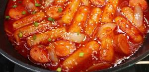 Cách làm bánh gạo Tokbokki từ cơm nguội - Dẻo dai, thơm ngon