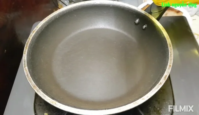 Phi thơm hành tím và tỏi.