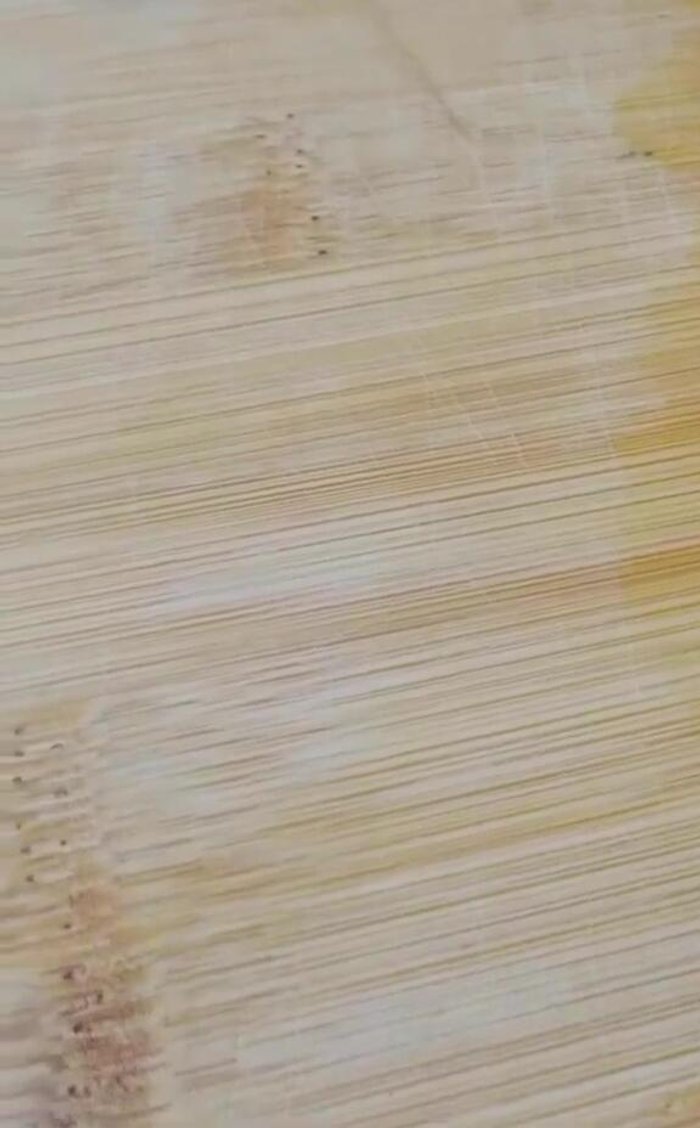 Sơ chế rau củ: Cắt nhỏ hành lá, thái lát hành tây, băm nhỏ hành tím, cà rốt thái chỉ hoặc julienne.