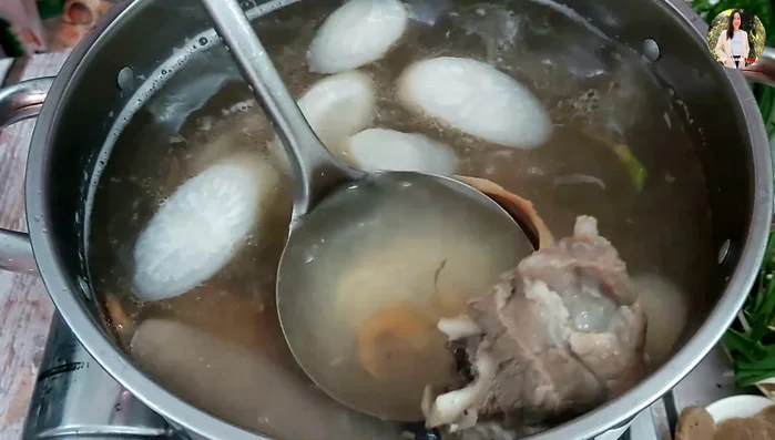 Hầm thêm 5-10 phút.