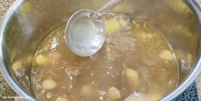 Nêm nếm lại gia vị nếu cần.