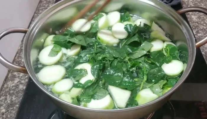 Nêm nếm lại gia vị nếu cần.