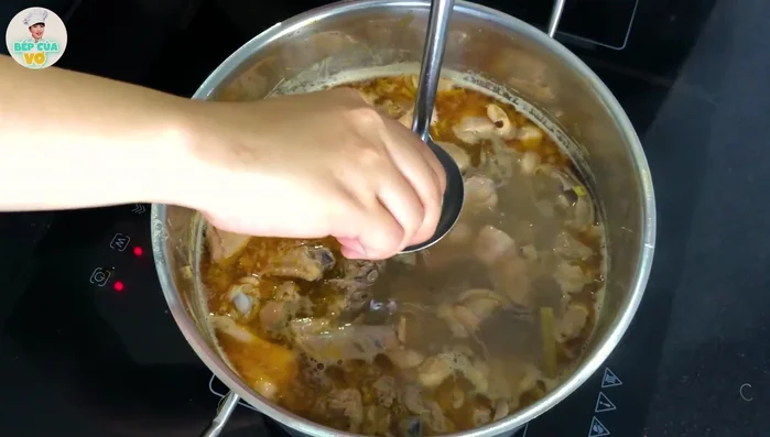 Thêm 2 muỗng canh nước cốt chanh (352.68).