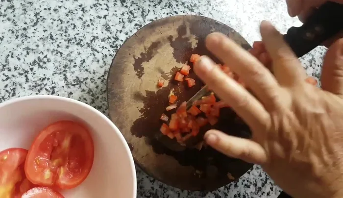 Cắt hạt lựu.