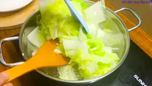 Cách Luộc Bắp Cải Thảo Giòn Ngọt Đơn Giản - Món Ăn Ngon Từ Khi Đàn Ông Vào Bếp