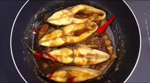 Cá Chim Kho Tộ - Món Ăn Mặn Ngon Cho Gia Đình