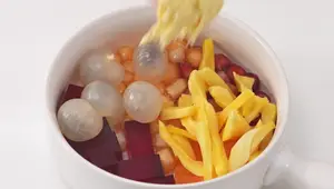 Cách làm chè sầu riêng hạt lựu 3 màu ngon tuyệt cú mèo