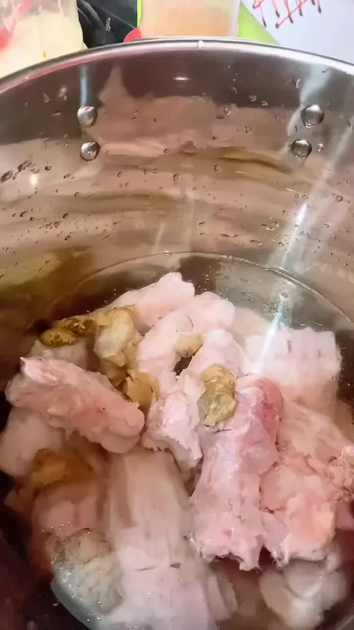 Hầm xương.