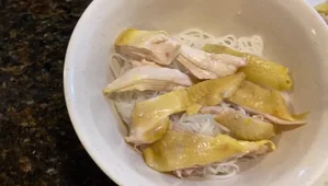 Cách Nấu Phở Gà Ngon Đúng Vị Nhà Hàng - Dễ Làm Tại Nhà