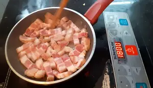 Cách làm thịt ba chỉ xào chua ngọt ngon lạ miệng - Hướng dẫn chi tiết