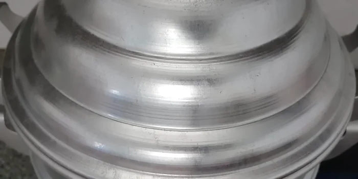 Hấp bánh: Hấp bánh cách thủy trong 25 phút với lửa nhỏ.